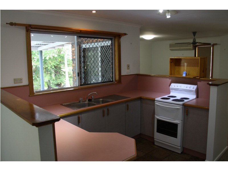 30 Golden Ave, Tannum Sands QLD 4680