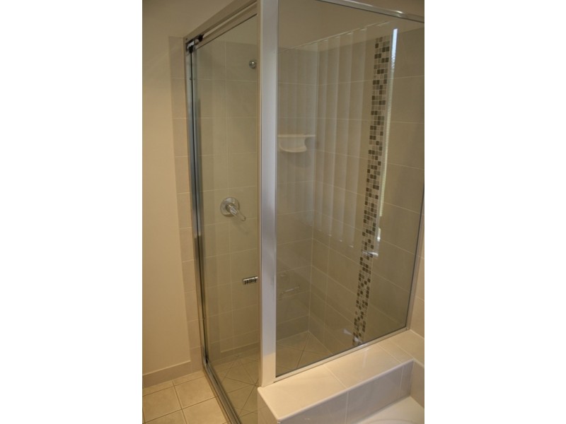 1A 6A Jenny Lind, Boyne Island QLD 4680