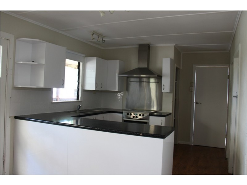 13 Yukana Street, Boyne Island QLD 4680