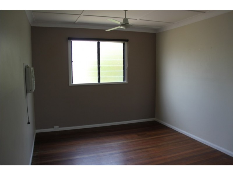 13 Yukana Street, Boyne Island QLD 4680
