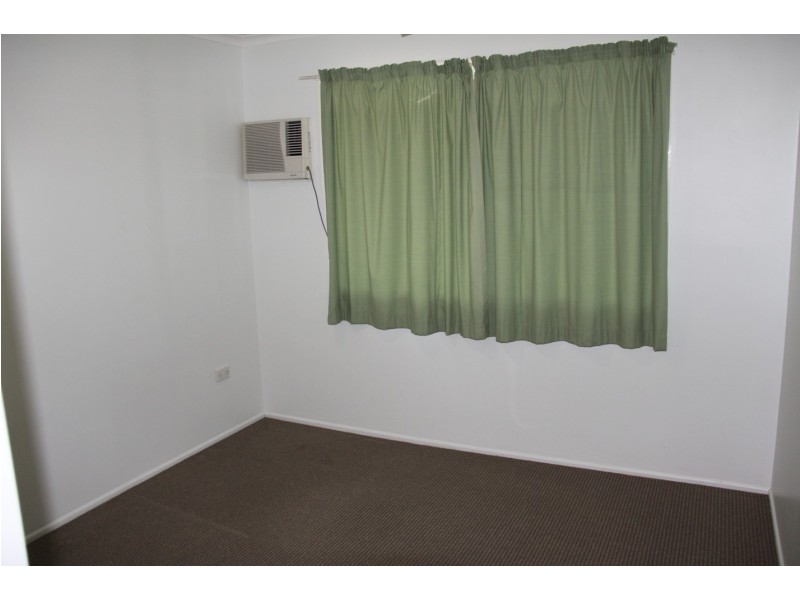 17 Polmaise Street, Boyne Island QLD 4680
