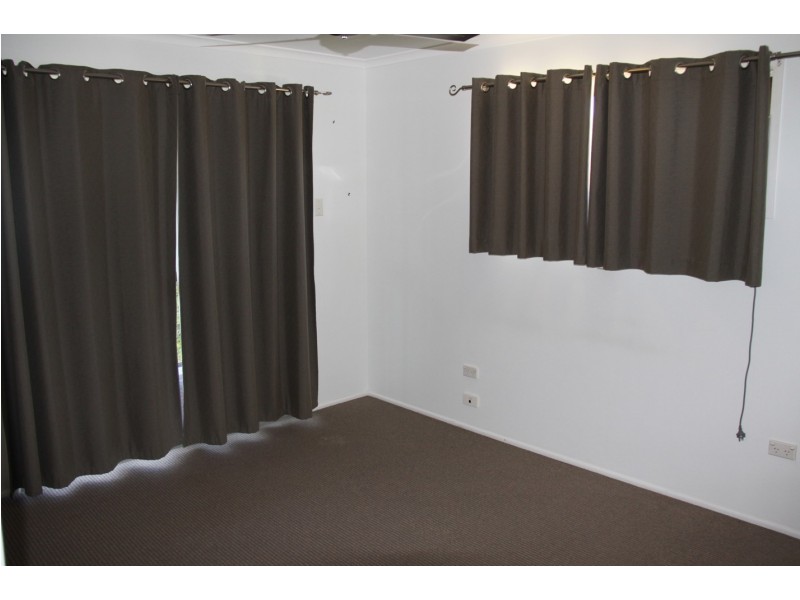 17 Polmaise Street, Boyne Island QLD 4680