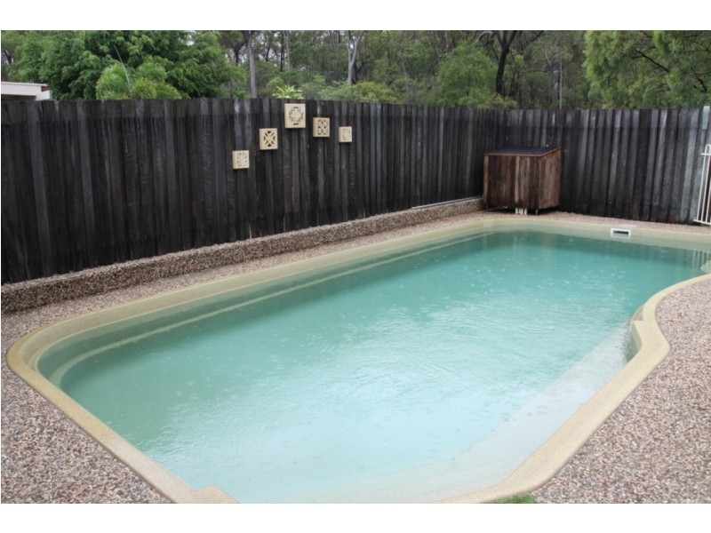 26 Amaroo Street, Boyne Island QLD 4680