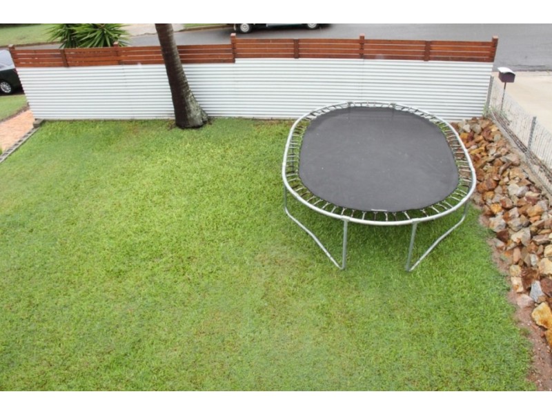 26 Amaroo Street, Boyne Island QLD 4680