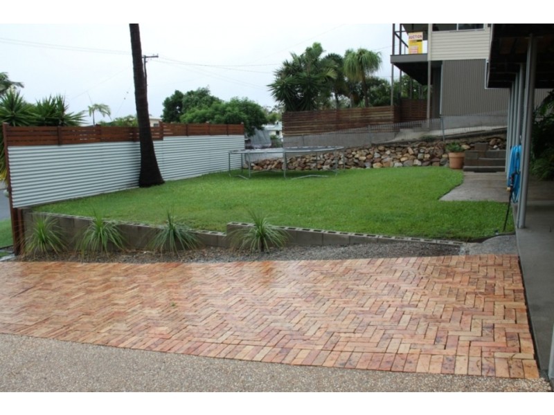 26 Amaroo Street, Boyne Island QLD 4680