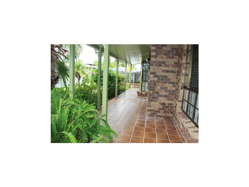 11 Swains Ct, Boyne Island QLD 4680