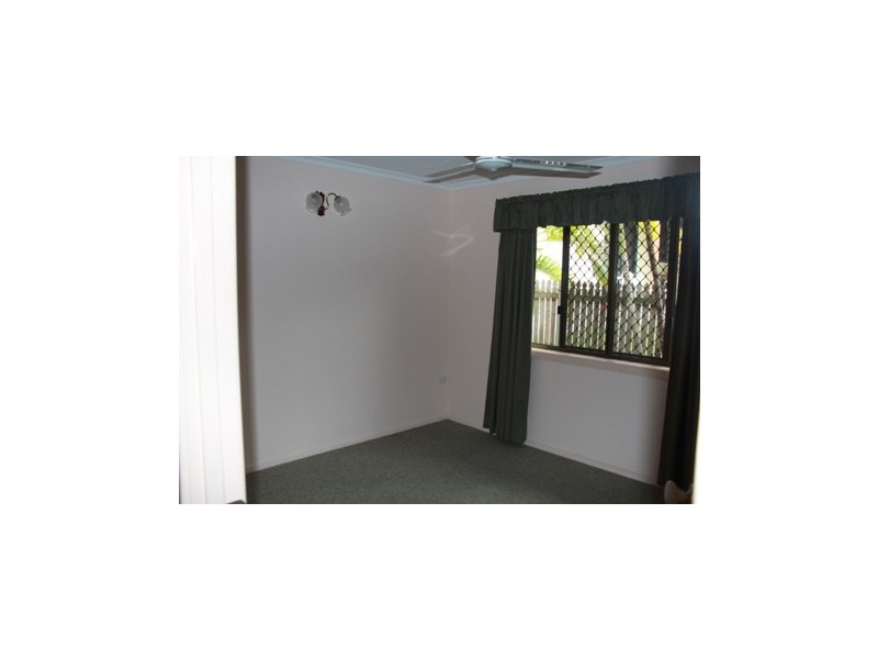 11 Swains Ct, Boyne Island QLD 4680