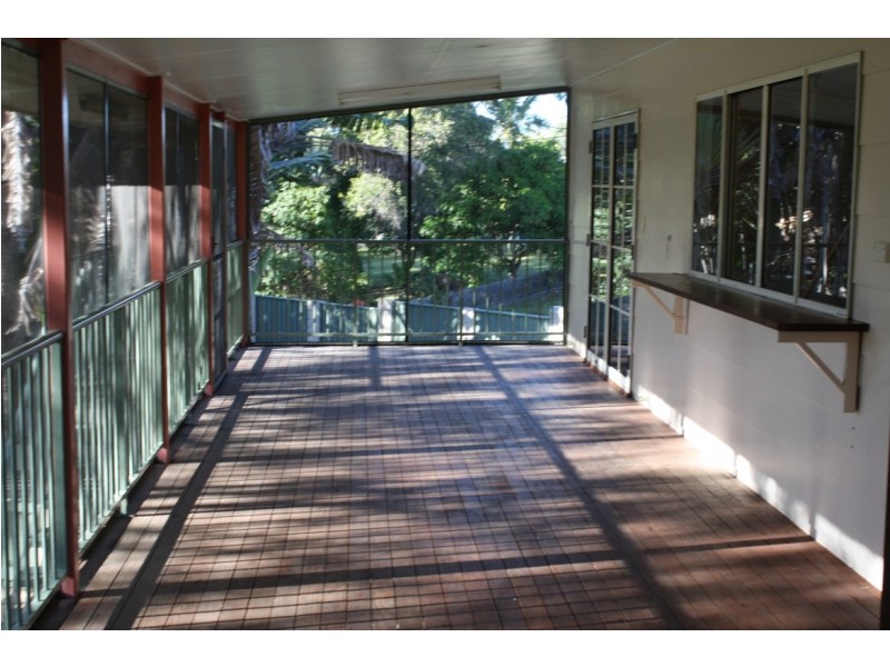 4 Yukana Street, Boyne Island QLD 4680