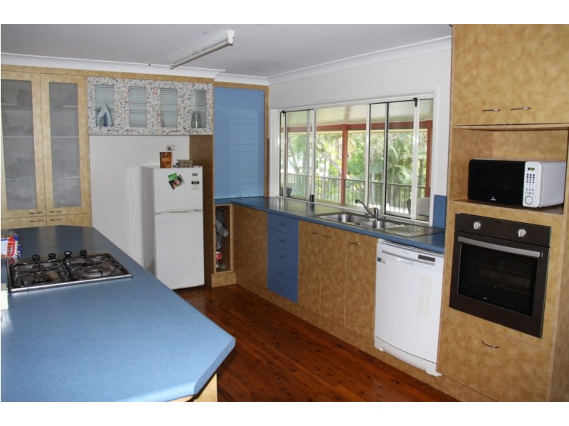 4 Yukana Street, Boyne Island QLD 4680