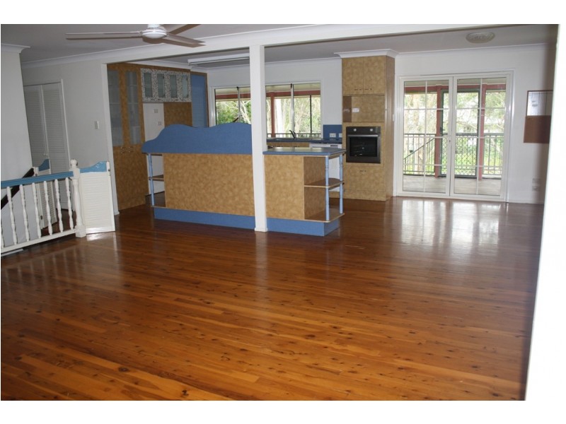 4 Yukana Street, Boyne Island QLD 4680