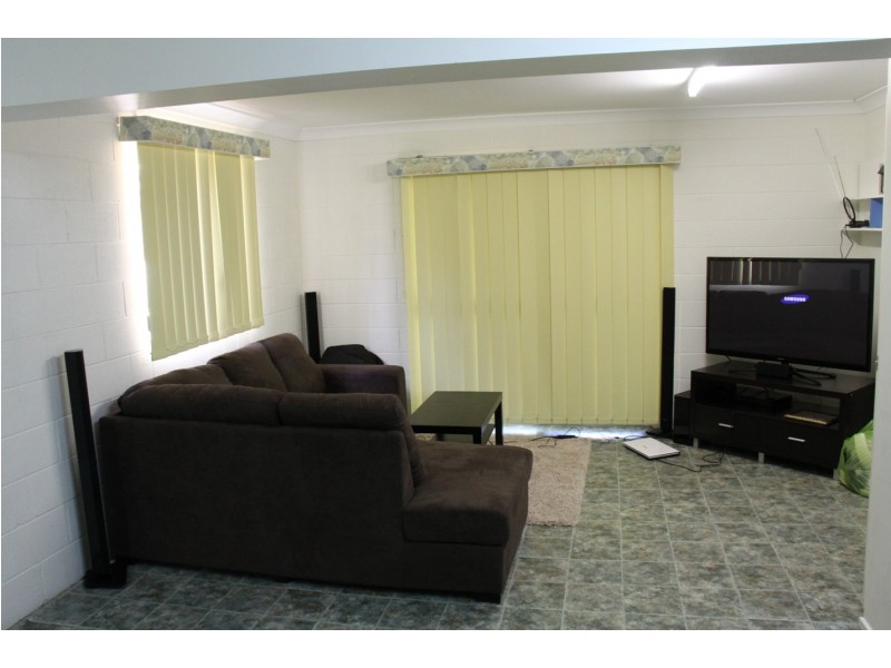 4 Yukana Street, Boyne Island QLD 4680