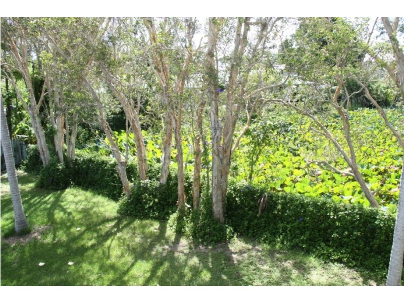 4 Yukana Street, Boyne Island QLD 4680