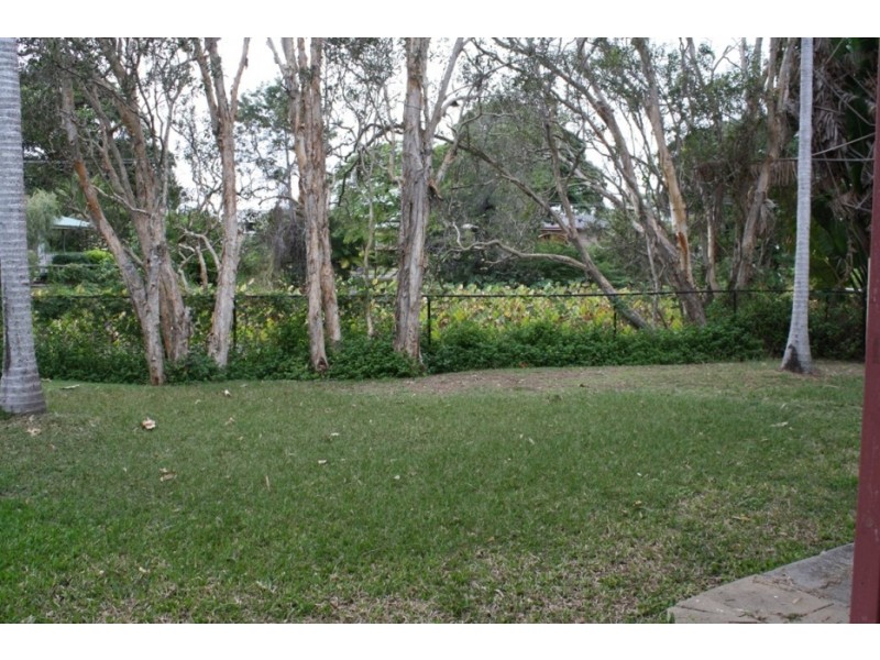 4 Yukana Street, Boyne Island QLD 4680