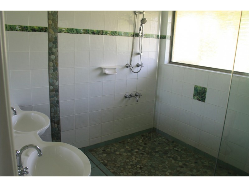 18 Chauvel Court, Boyne Island QLD 4680