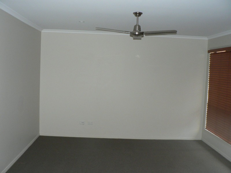 22 Lighthouse Drive, Boyne Island QLD 4680