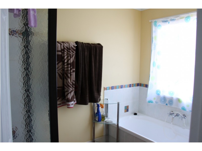 22 Jarrah Drive, Boyne Island QLD 4680