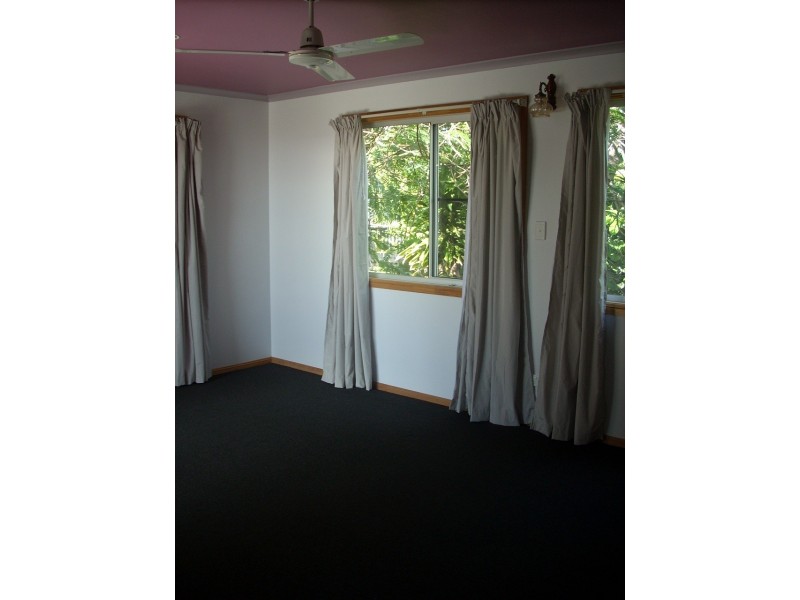 7 Beach Avenue, Tannum Sands QLD 4680