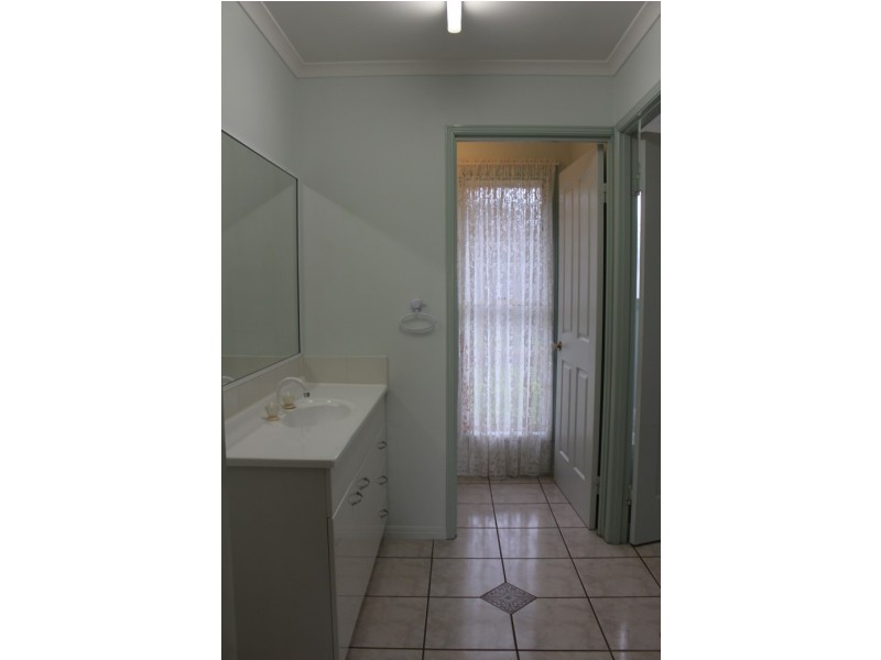 35 Pryde st, Tannum Sands QLD 4680