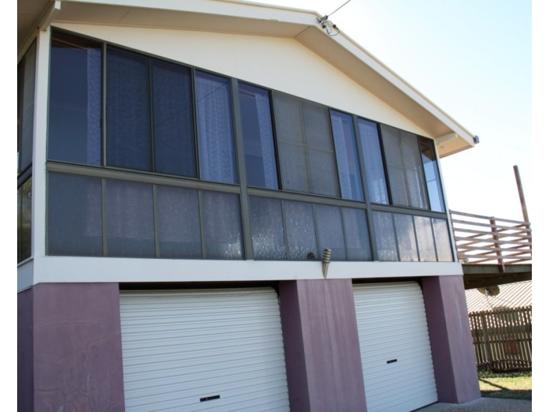 8 Amaroo Street, Boyne Island QLD 4680