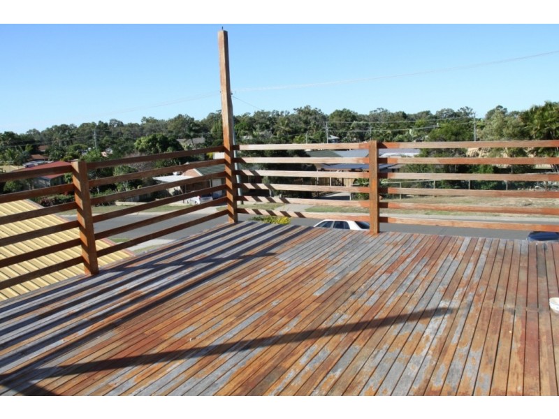 8 Amaroo St, Boyne Island QLD 4680