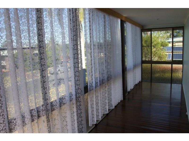 8 Amaroo St, Boyne Island QLD 4680