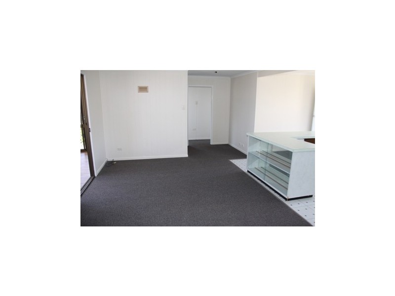 10 Booth Ave, Tannum Sands QLD 4680