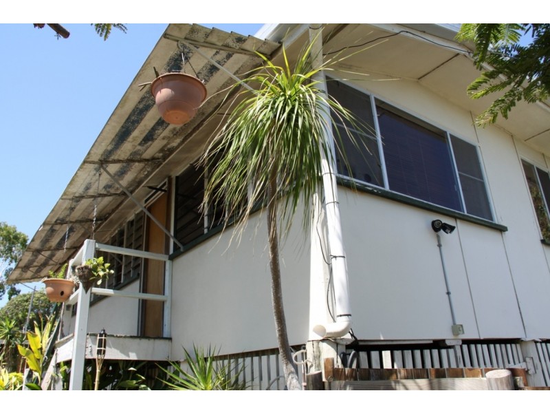 4 Coral Street, Tannum Sands QLD 4680