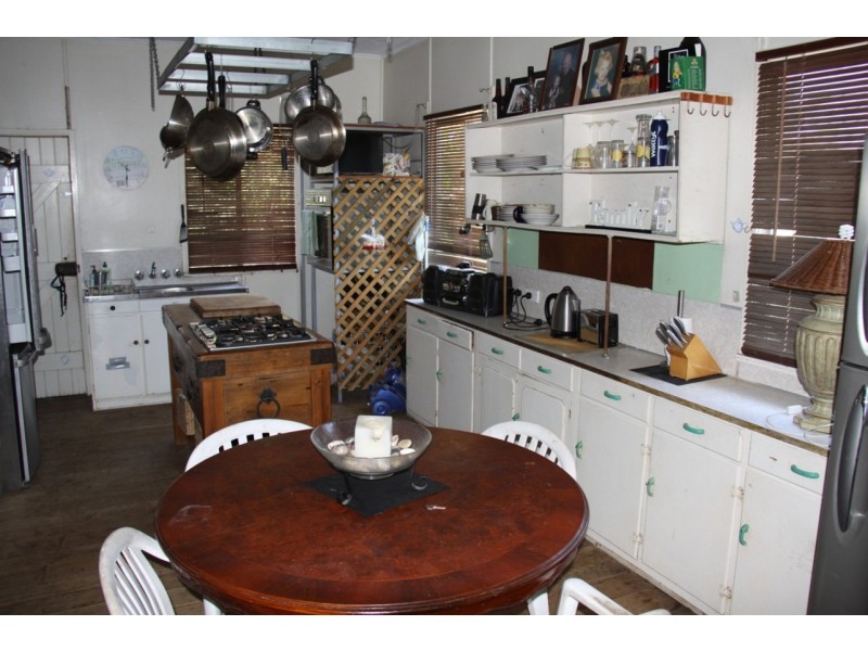 4 Coral Street, Tannum Sands QLD 4680