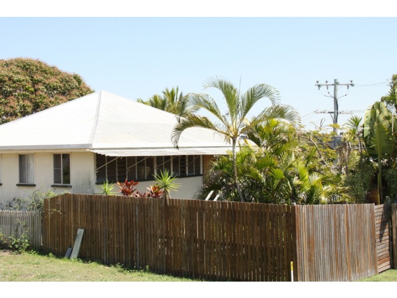 4 Coral Street, Tannum Sands QLD 4680