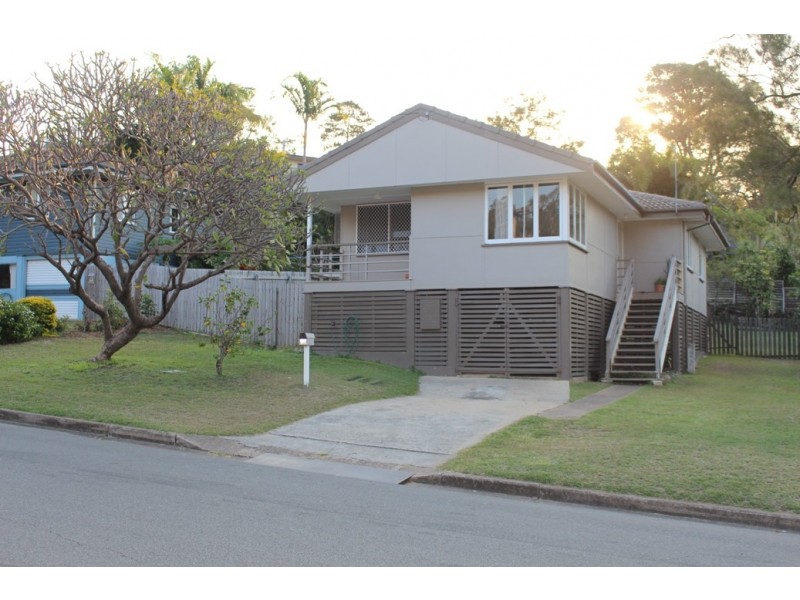 33 Charles St, West Gladstone QLD 4680