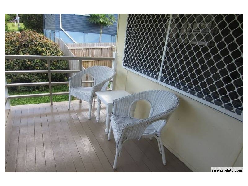 33 Charles St, West Gladstone QLD 4680