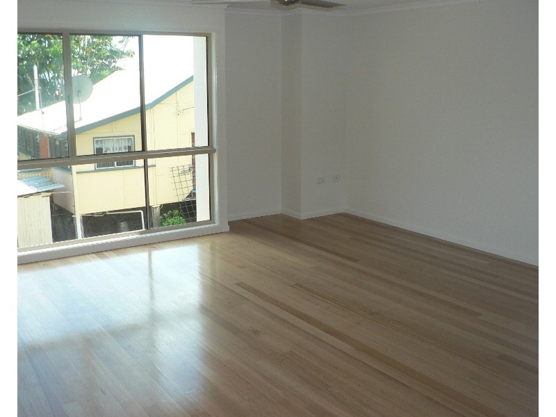 2/6 Beach Avenue, Tannum Sands QLD 4680