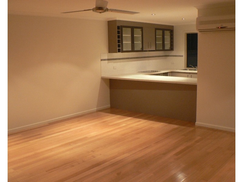 2/6 Beach Avenue, Tannum Sands QLD 4680