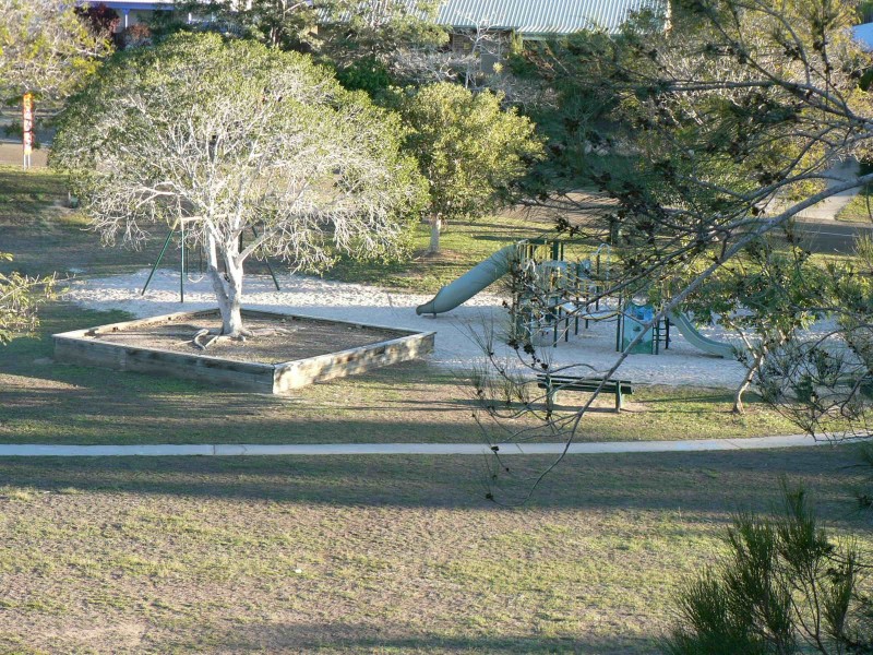 10/4 Pittsbay Crescent, Boyne Island QLD 4680