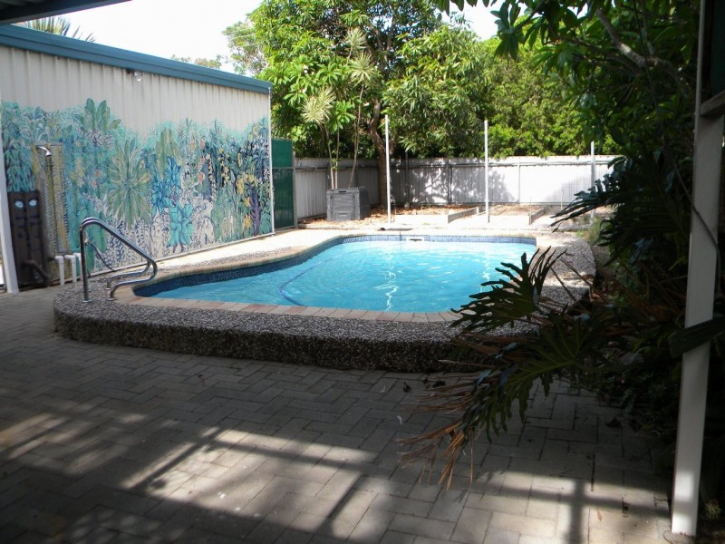 37 Tarcoola Drive, Boyne Island QLD 4680