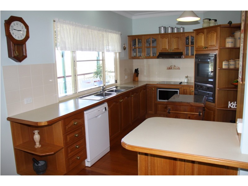 12 Chauvel Court, Boyne Island QLD 4680