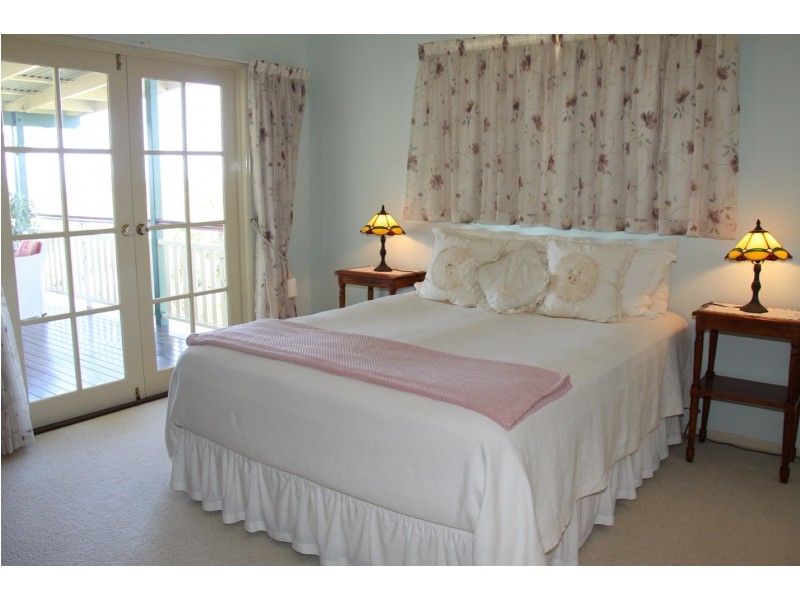 12 Chauvel Court, Boyne Island QLD 4680