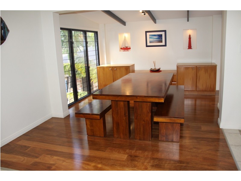 12 Lighthouse Dr, Boyne Island QLD 4680