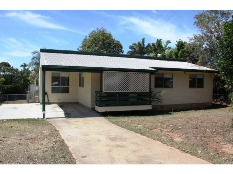 6 Hayes Avenue, Boyne Island QLD 4680