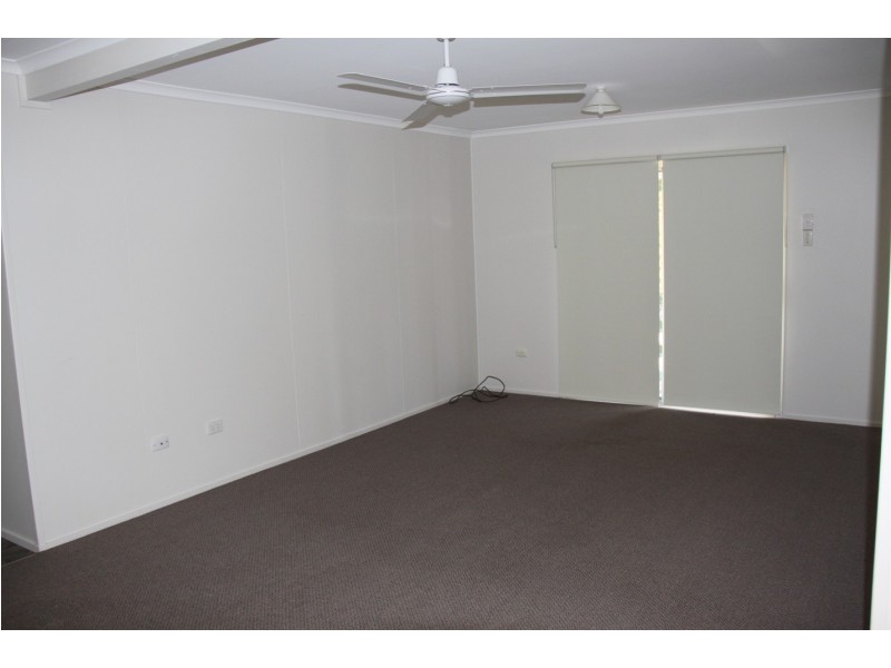 6 Hayes Avenue, Boyne Island QLD 4680