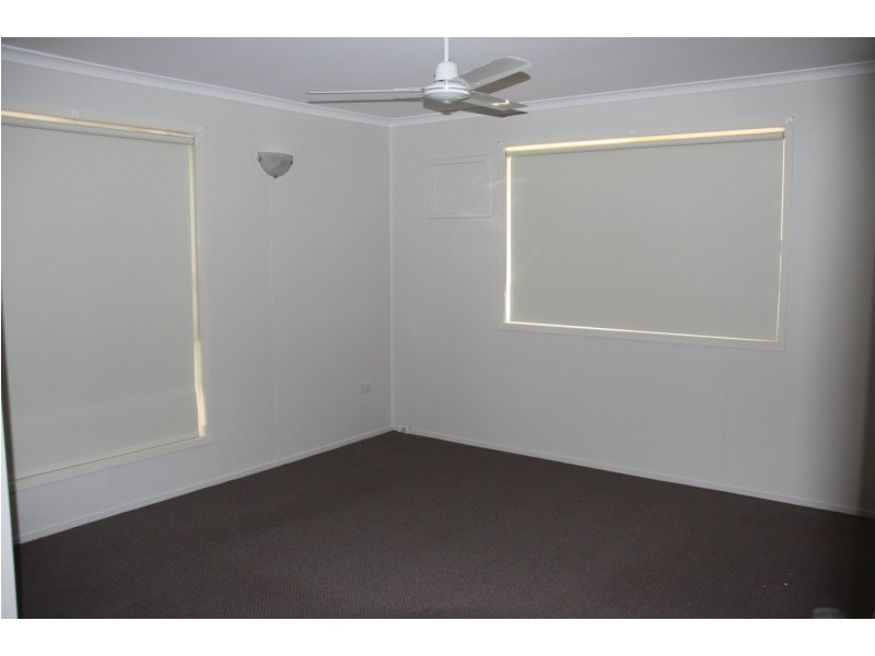 6 Hayes Avenue, Boyne Island QLD 4680