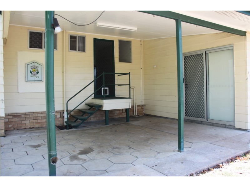 6 Hayes Avenue, Boyne Island QLD 4680