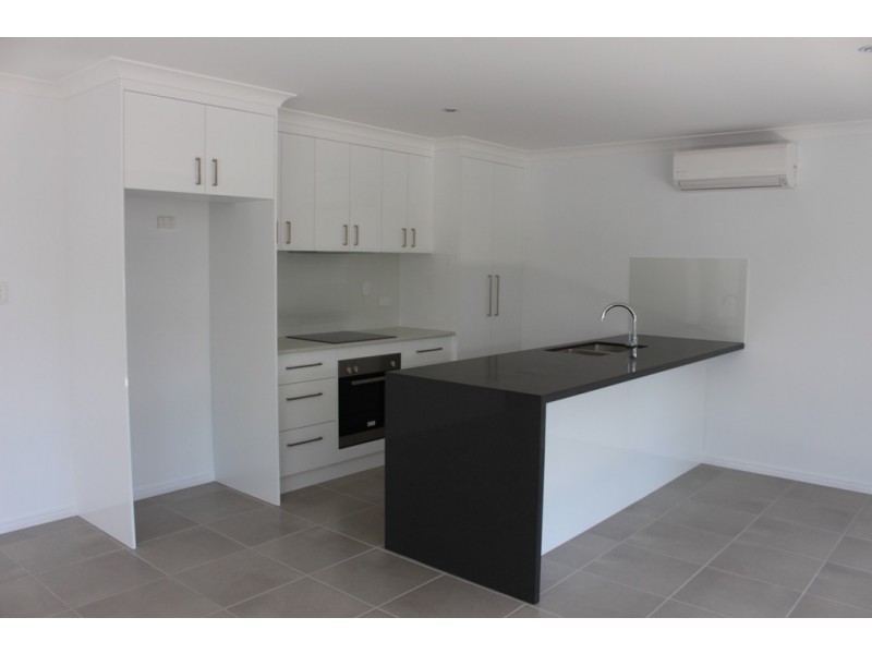 3/3 Crest Ave, Boyne Island QLD 4680
