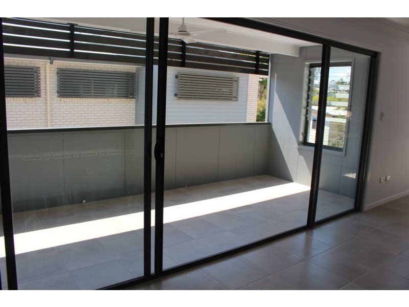 3/3 Crest Ave, Boyne Island QLD 4680
