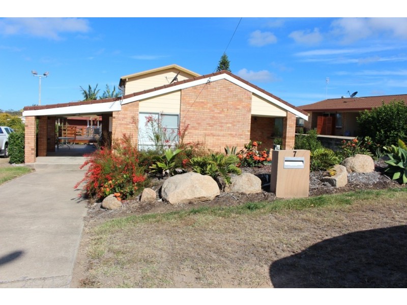 7 chauvel, Boyne Island QLD 4680