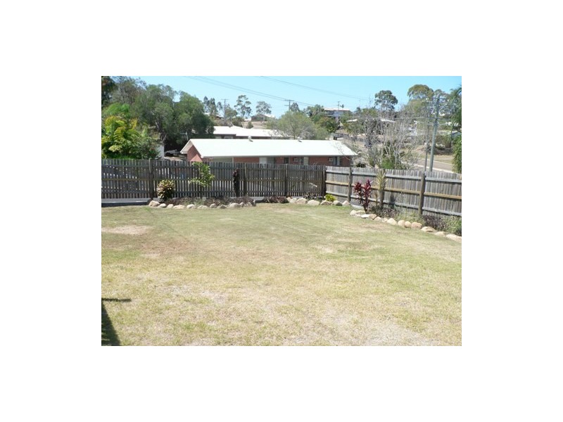 5 Stokes st, Boyne Island QLD 4680