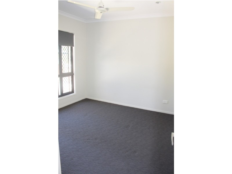 9 Bauhinia st, Boyne Island QLD 4680