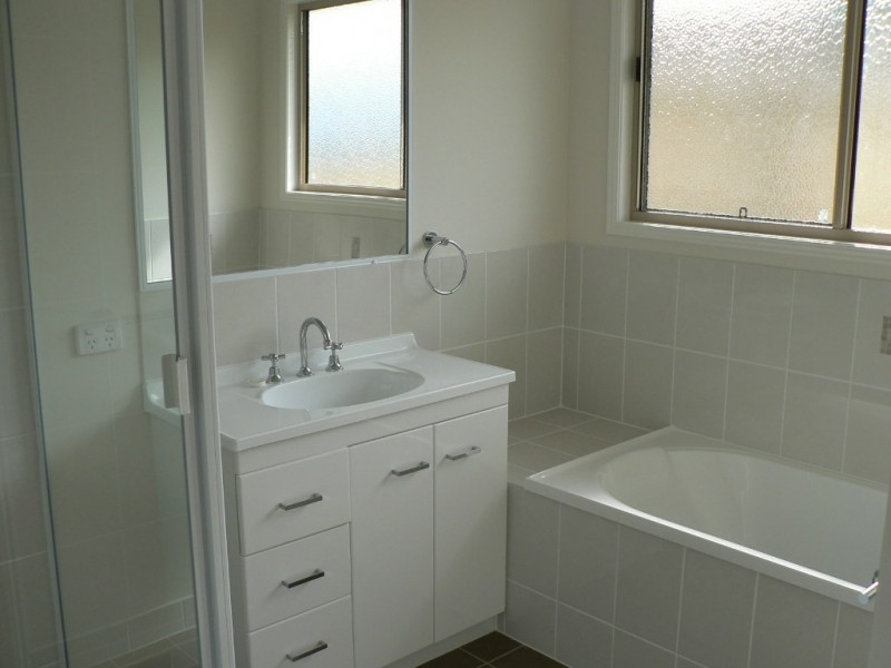 6B Jenny Lind Court, Boyne Island QLD 4680