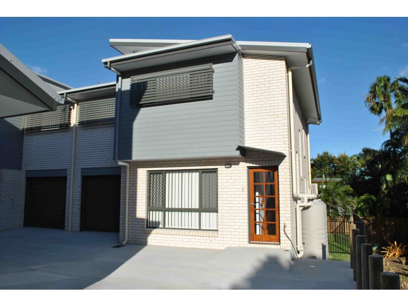 5/3 Crest avenue, Boyne Island QLD 4680
