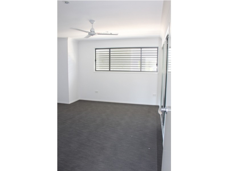 5/3 Crest avenue, Boyne Island QLD 4680